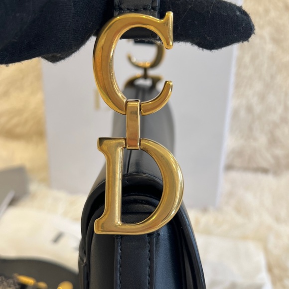 Authentic Christian Dior Mini Saddle bag in Black Calfskin Leather - Picture 5 of 14